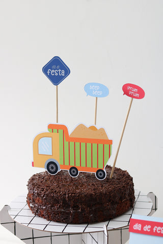 Decoração de festa tema Caminhões e Tratores montada