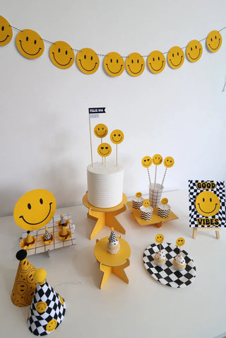 Decoração de festa tema Sorrisos montada