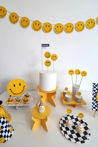 Decoração de festa tema Sorrisos montada